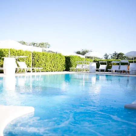 Lägenhetshotell Trulli Nuova Aia 4*