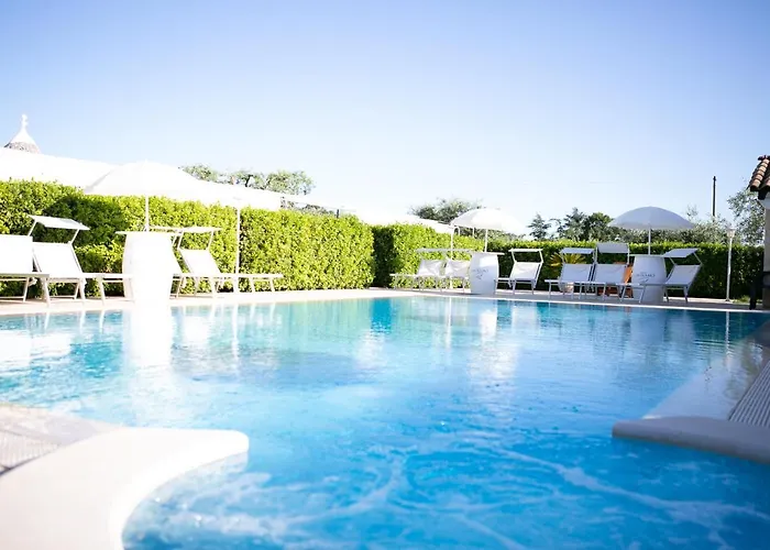 Aparthotel Trulli Nuova Aia 4*