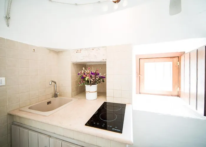 Aparthotel Trulli Nuova Aia 4*